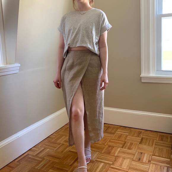 SOLD ❌ Calvin Klein Linen Wrap Skirt - Picture 2 of 5